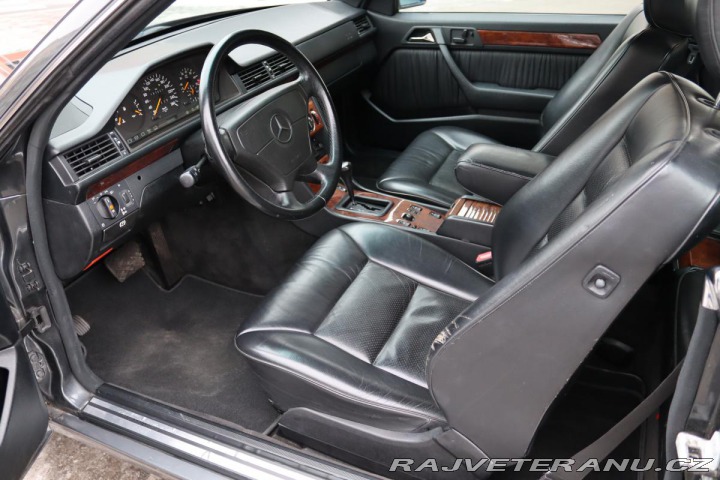 Mercedes-Benz 320 124 124 320CE AT 162kW 1992