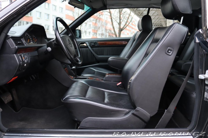 Mercedes-Benz 320 124 124 320CE AT 162kW 1992