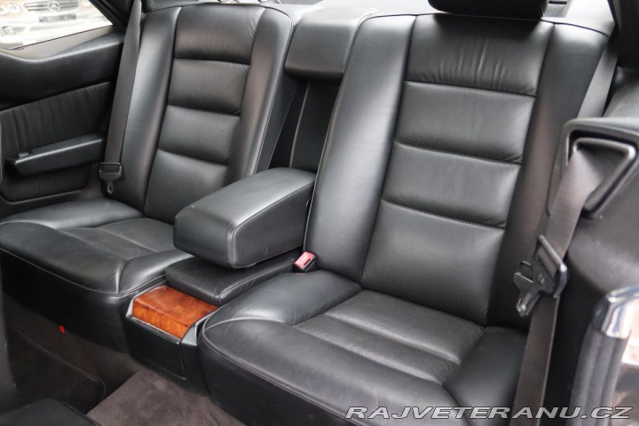 Mercedes-Benz 320 124 124 320CE AT 162kW 1992