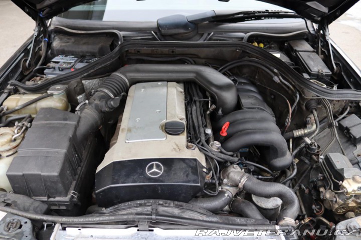 Mercedes-Benz 320 124 124 320CE AT 162kW 1992