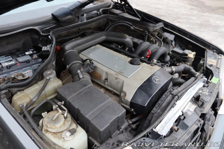 Mercedes-Benz 320 124 124 320CE AT 162kW 1992