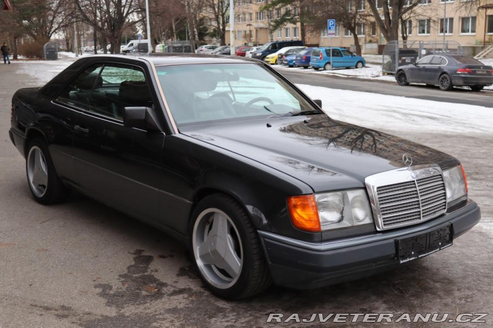 Mercedes-Benz 320 124 124 320CE AT 162kW 1992