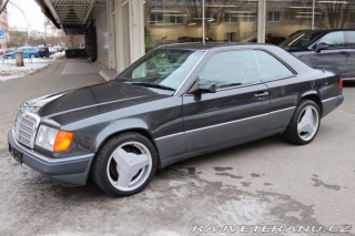 Mercedes-Benz 320 124 124 320CE AT 162kW 1992