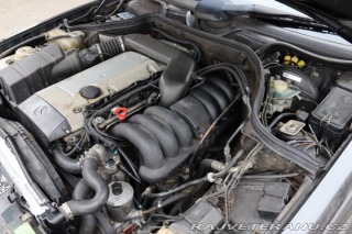 Mercedes-Benz 320 124 124 320CE AT 162kW 1992