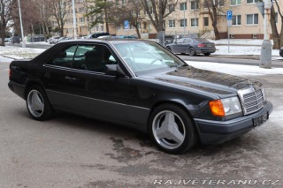 Mercedes-Benz 320 124 124 320CE AT 162kW 1992