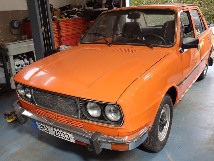 Škoda 105 105 GL
