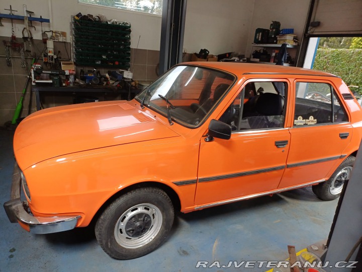 Škoda 105 105 GL 1981