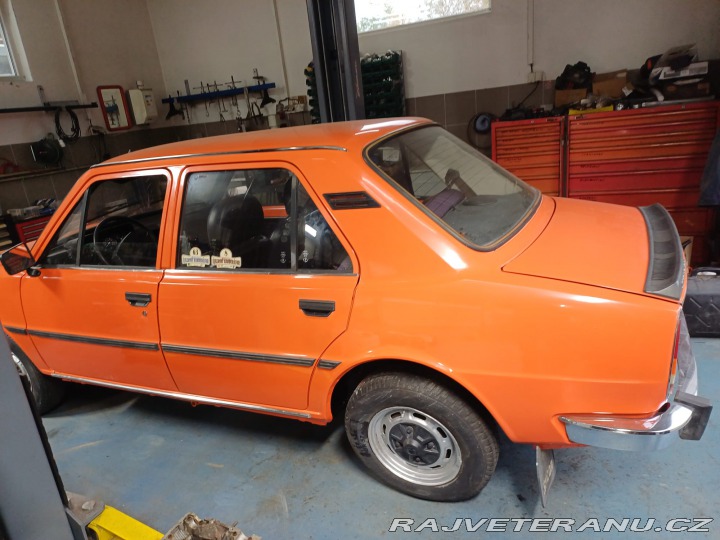 Škoda 105 105 GL 1981