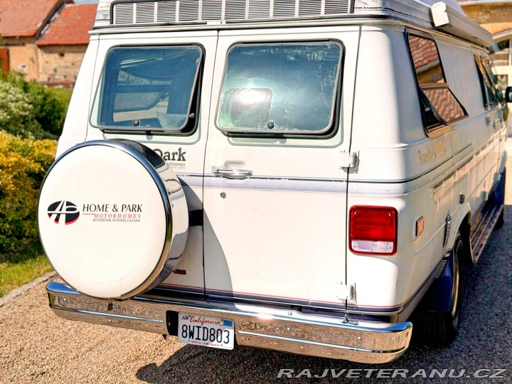 Chevrolet Ostatní modely G30 5.7 V8 | Roadtrek 210 1993
