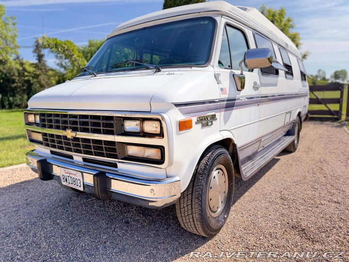 Chevrolet Ostatní modely G30 5.7 V8 | Roadtrek 210 1993