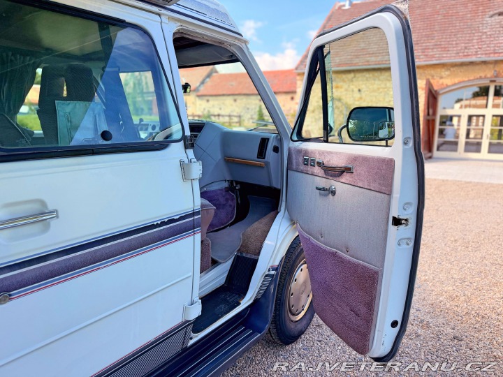 Chevrolet Ostatní modely G30 5.7 V8 | Roadtrek 210 1993