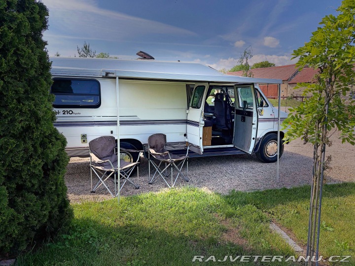 Chevrolet Ostatní modely G30 5.7 V8 | Roadtrek 210 1993