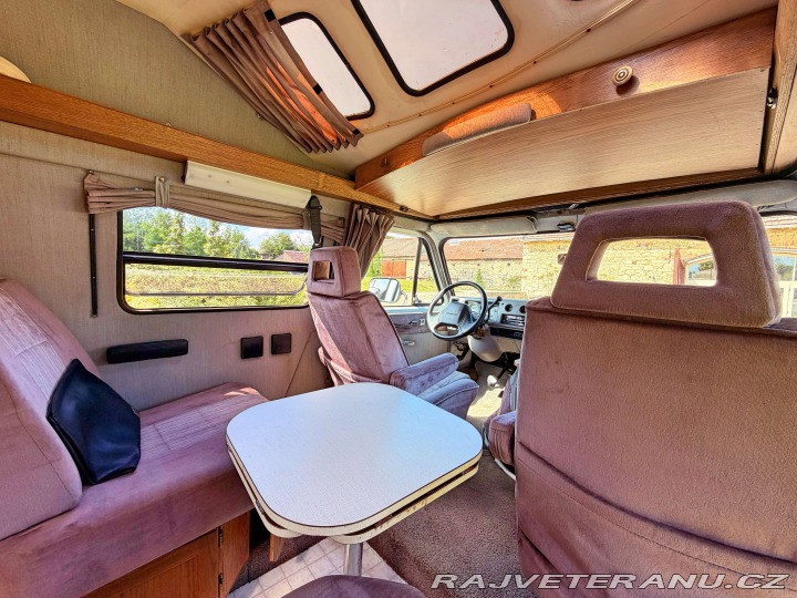 Chevrolet Ostatní modely G30 5.7 V8 | Roadtrek 210 1993