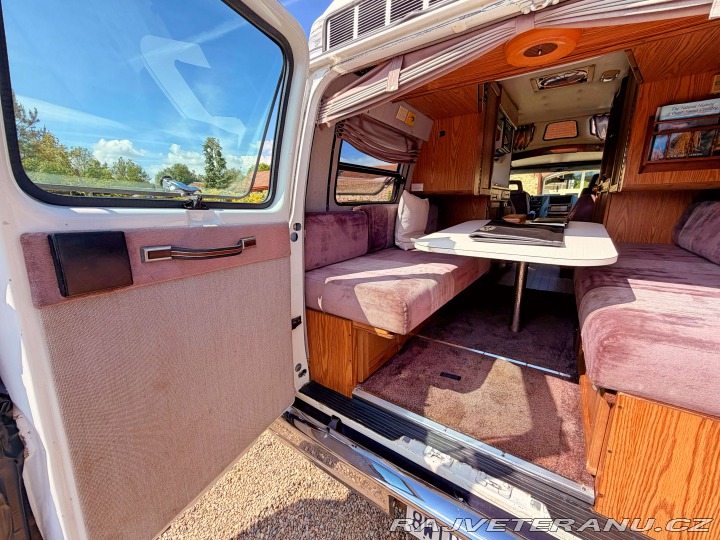 Chevrolet Ostatní modely G30 5.7 V8 | Roadtrek 210 1993