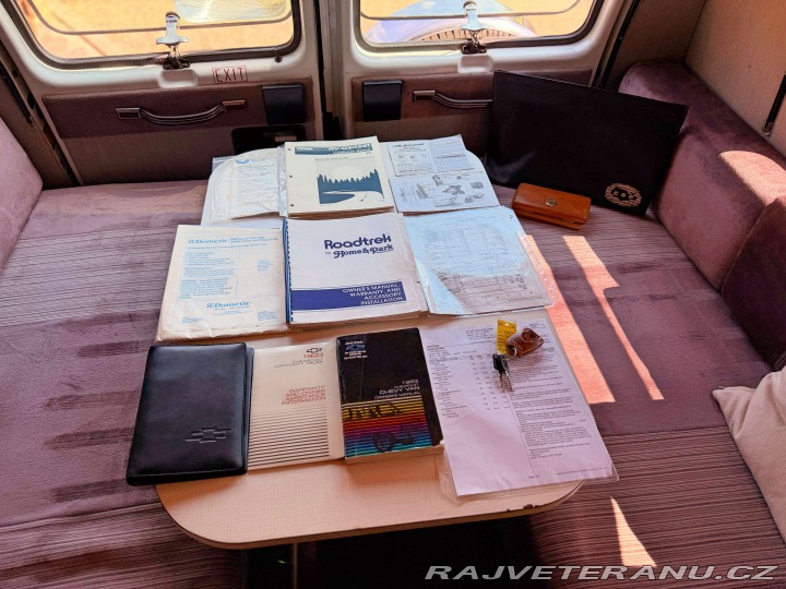 Chevrolet Ostatní modely G30 5.7 V8 | Roadtrek 210 1993