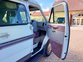 Chevrolet Ostatní modely G30 5.7 V8 | Roadtrek 210 1993