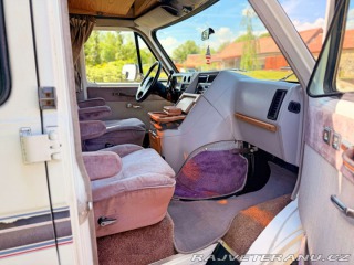 Chevrolet Ostatní modely G30 5.7 V8 | Roadtrek 210 1993