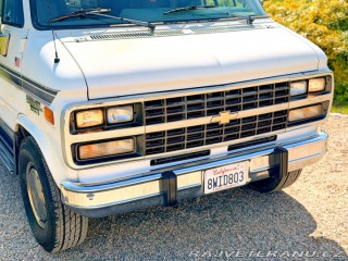 Chevrolet Ostatní modely G30 5.7 V8 | Roadtrek 210 1993