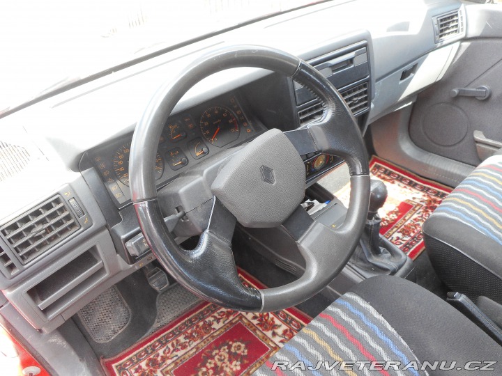 Renault 19 GTS - Dynamic 1991