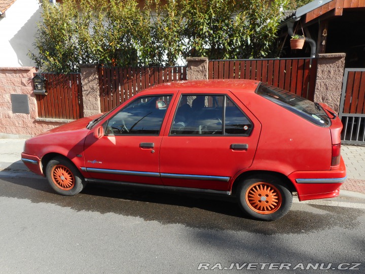 Renault 19 GTS - Dynamic 1991