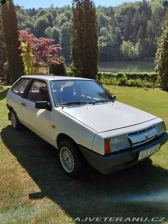 Lada Samara 2108 1990