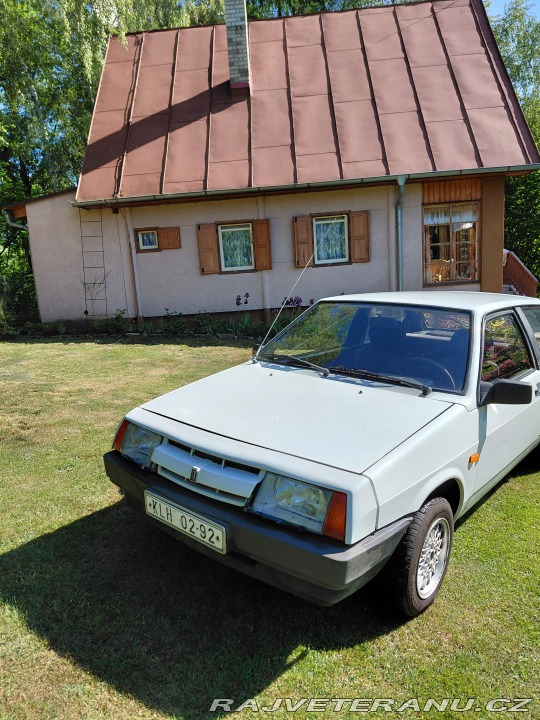 Lada Samara 2108 1990