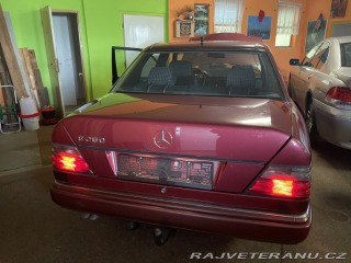 Mercedes-Benz E w127-E260-6v 1992
