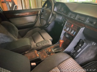 Mercedes-Benz E w127-E260-6v 1992