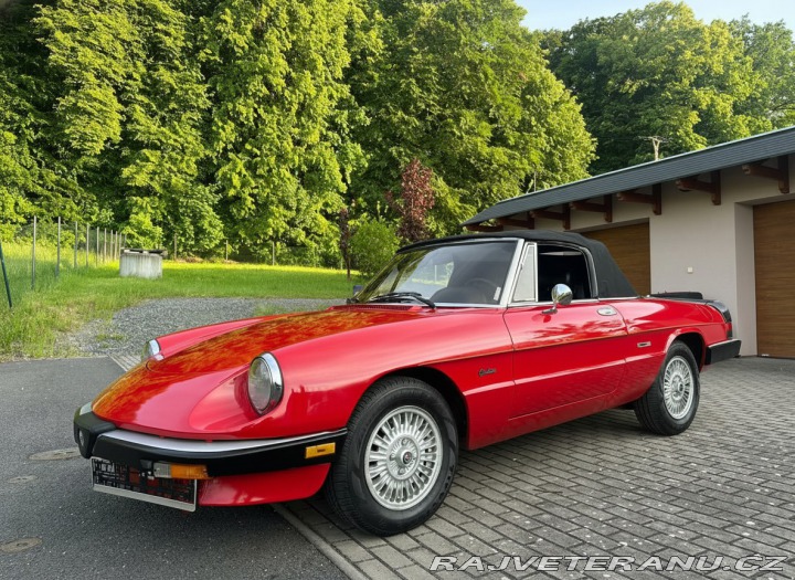 Alfa Romeo Spider 2.0 Veloce Graduate 1986