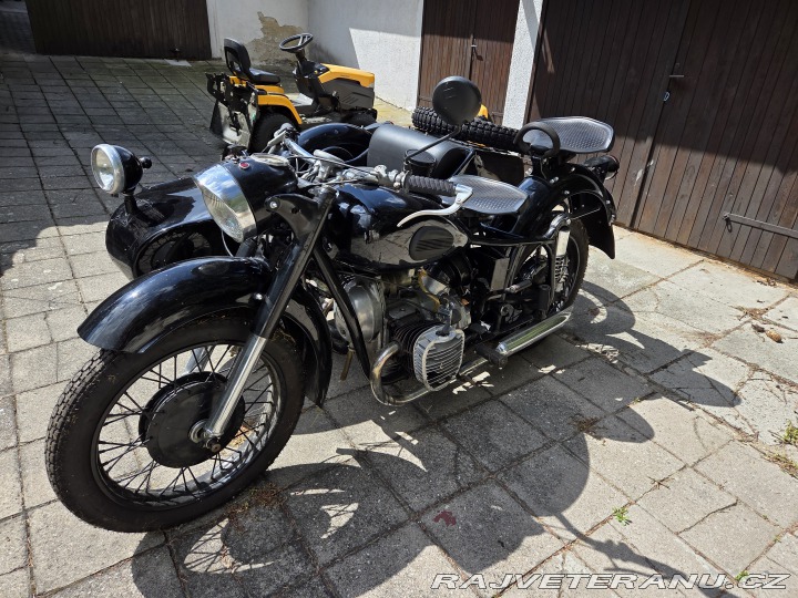 Dněpr K-750 Motocykl se sidecarem 1962