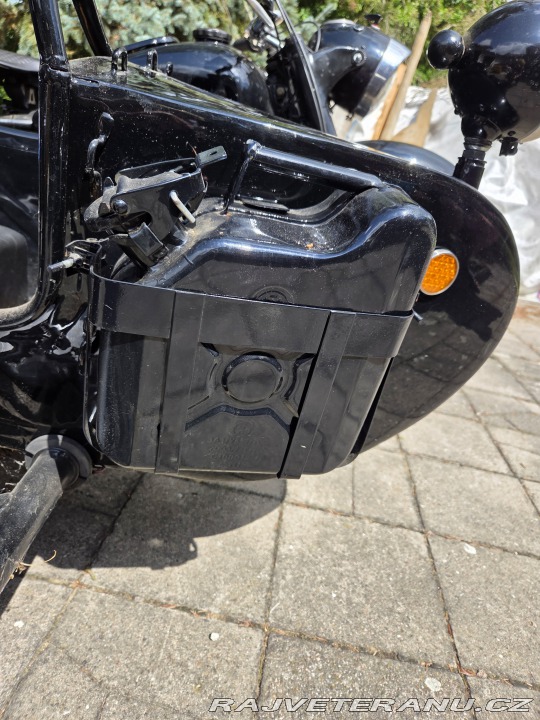 Dněpr K-750 Motocykl se sidecarem 1962