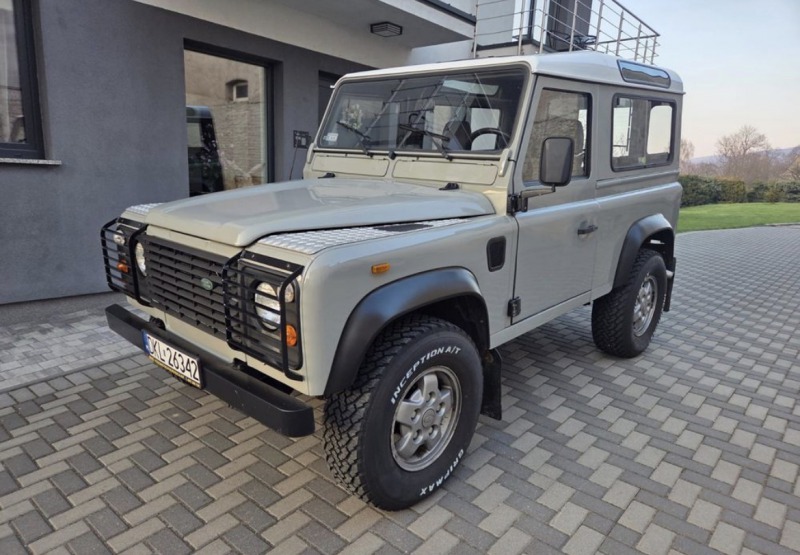 Land Rover Defender