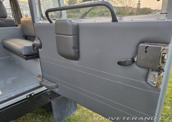Land Rover Defender 1994