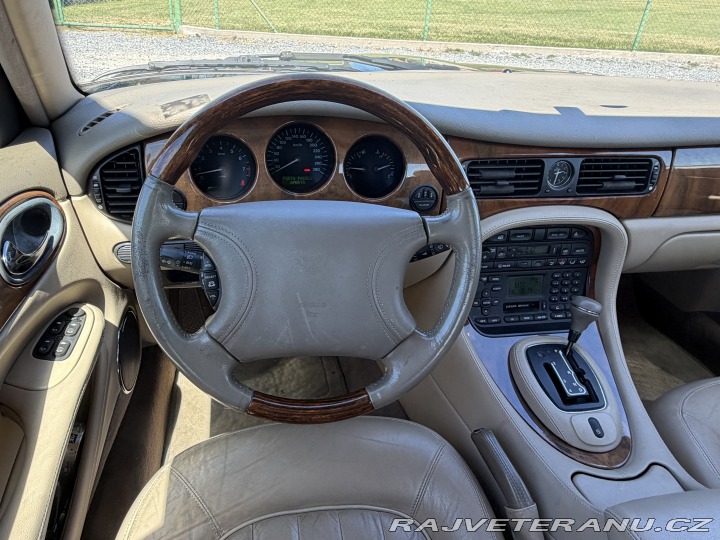 Jaguar XJ EXECUTIVE 2000