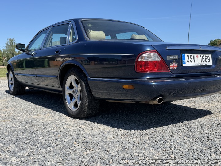 Jaguar XJ EXECUTIVE 2000