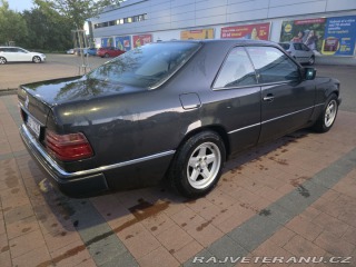 Mercedes-Benz 230 W124 coupe 1990