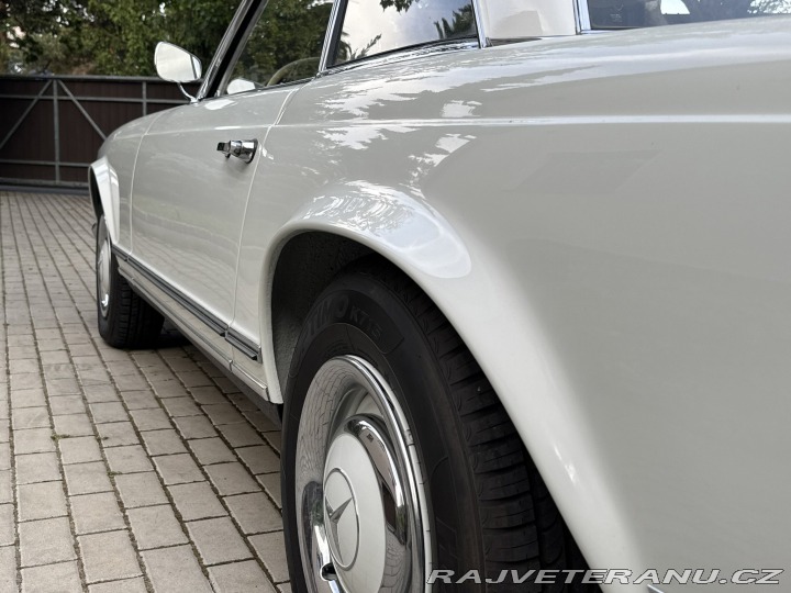 Mercedes-Benz 230 230 SL Pagoda 1964
