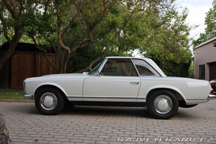 Mercedes-Benz 230 230 SL Pagoda 1964