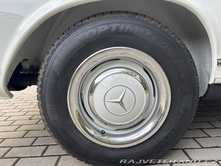 Mercedes-Benz 230 230 SL Pagoda 1964