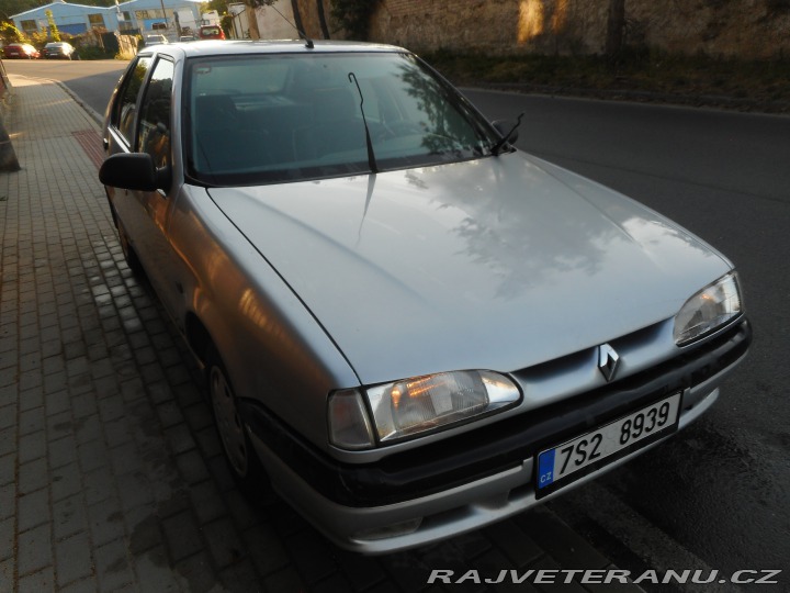 Renault 19 RN 1995