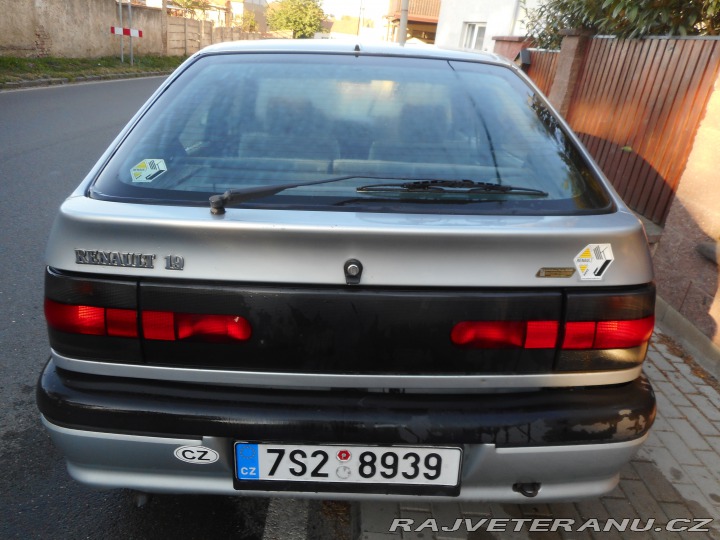 Renault 19 RN 1995