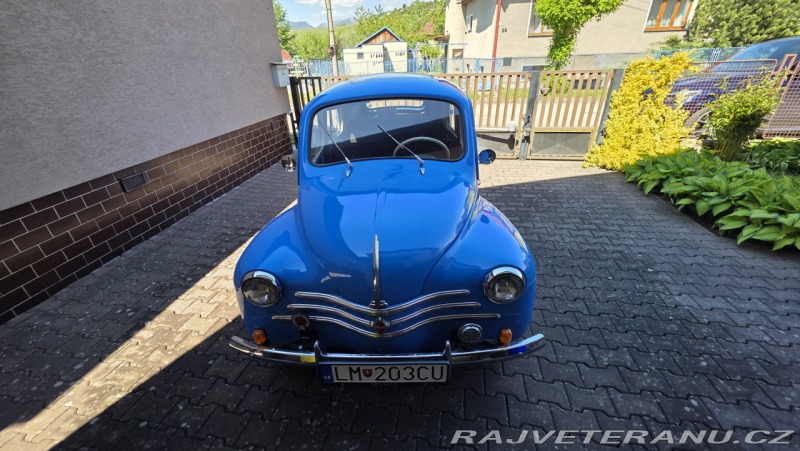 Renault 4CV 