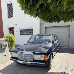 Mercedes-Benz 200 W123