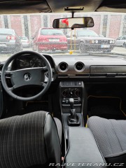 Mercedes-Benz 240 W123 1980