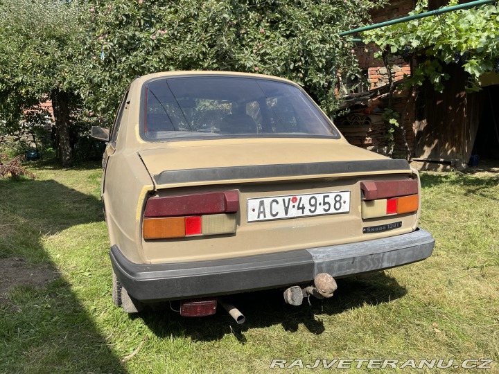 Škoda 120 120 L 1986