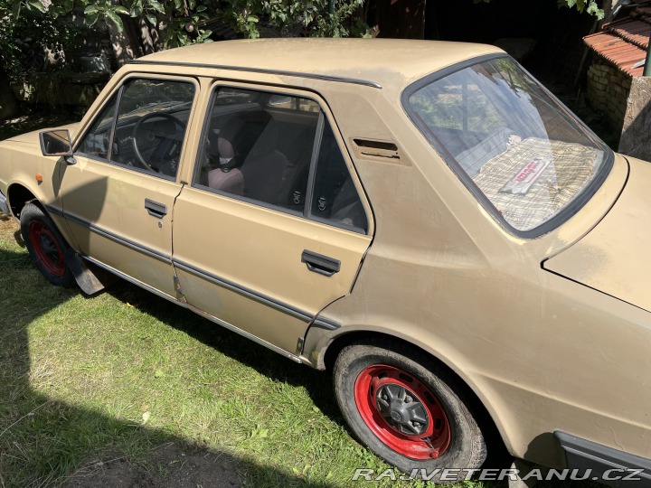Škoda 120 120 L 1986