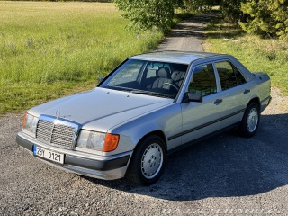 Mercedes-Benz 300 W124 300D 80kW
