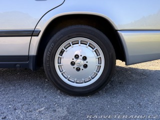 Mercedes-Benz 300 W124 300D 80kW 1986