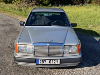 Mercedes-Benz 300 W124 300D 80kW 1986