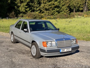 Mercedes-Benz 300 W124 300D 80kW 1986